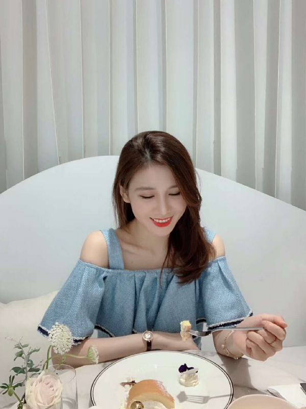 Emily的第三张照片--石家庄相亲服务中心