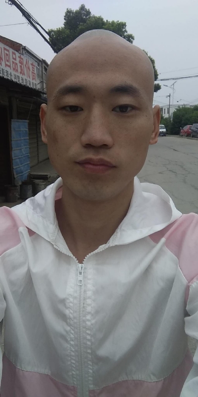 花花公子的第一张照片--石家庄相亲服务中心