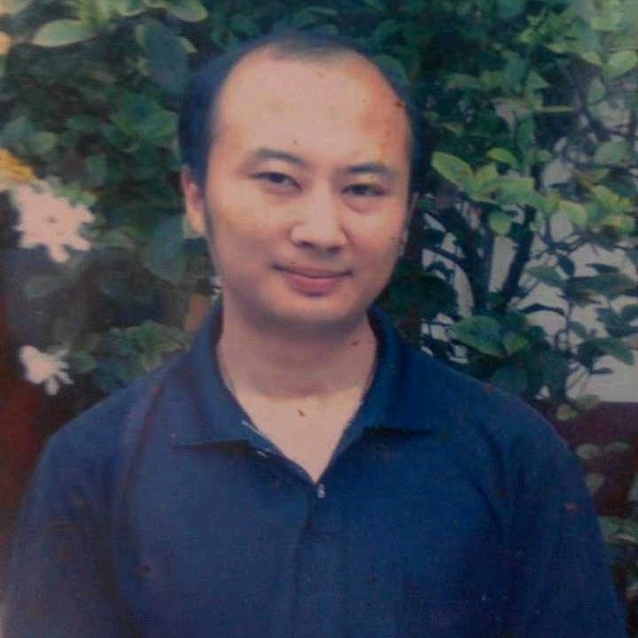 石峰里的生命的第一张照片--石家庄相亲服务中心