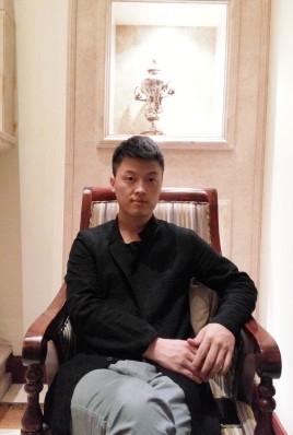 制片人杨亚林的第一张照片--石家庄相亲服务中心