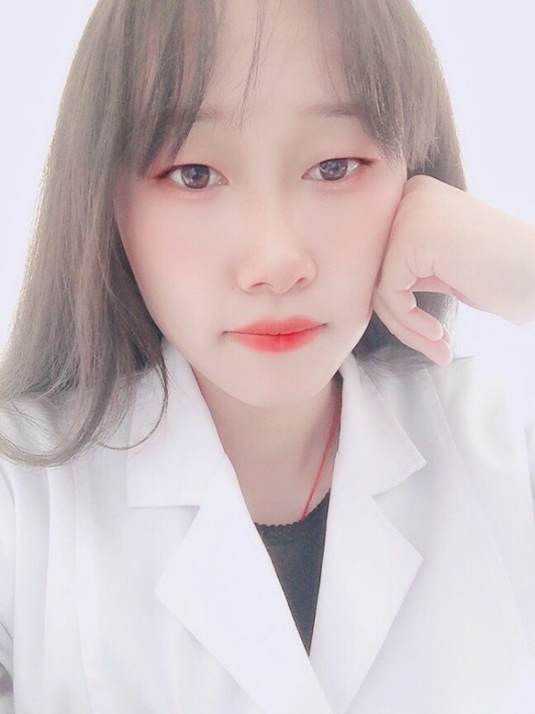 白婚纱的第一张照片--石家庄相亲服务中心