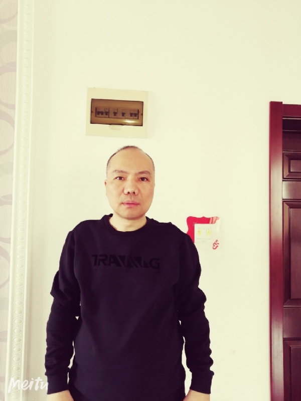 酒香四溢的第一张照片--石家庄相亲服务中心