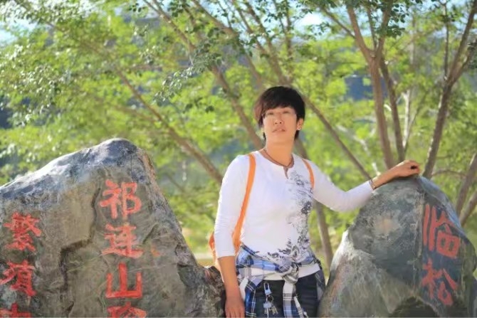 弱水河边青春草的第一张照片--石家庄相亲服务中心