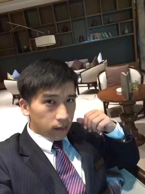 一条孤独的鱼的第二张照片--石家庄相亲服务中心