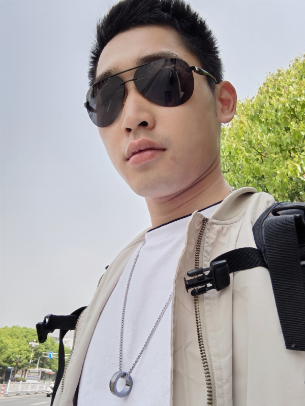 残花落陌,的第一张照片--石家庄相亲服务中心