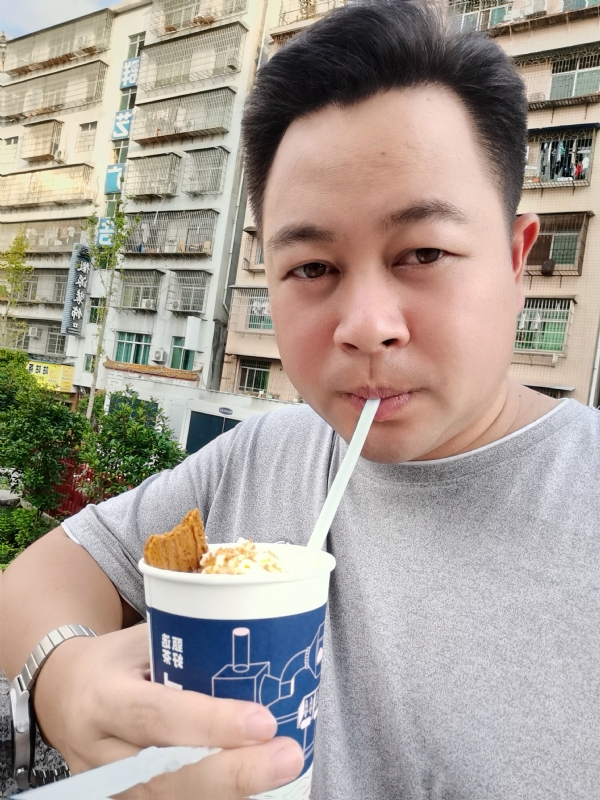 K金o的第一张照片--石家庄相亲服务中心