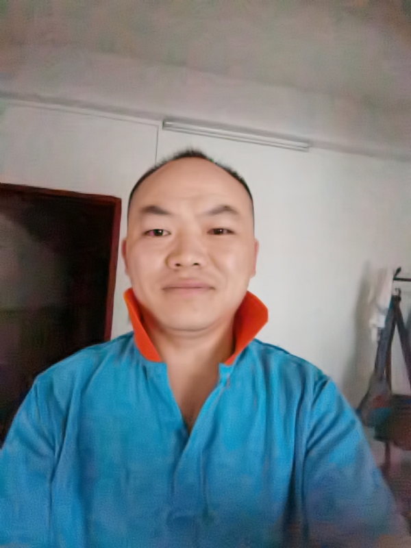 与子携老的第四张照片--石家庄相亲服务中心