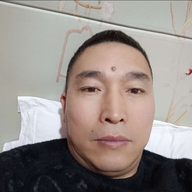 痴情男的第二张照片--石家庄相亲服务中心