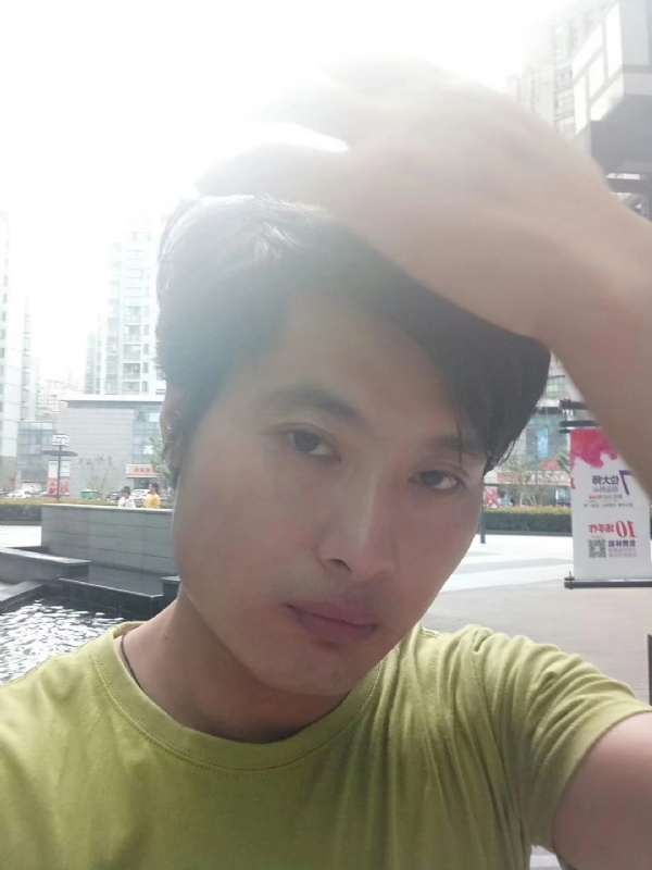 钢铁侠的第一张照片--石家庄相亲服务中心