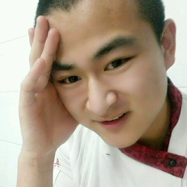 人潮拥挤的第一张照片--石家庄相亲服务中心