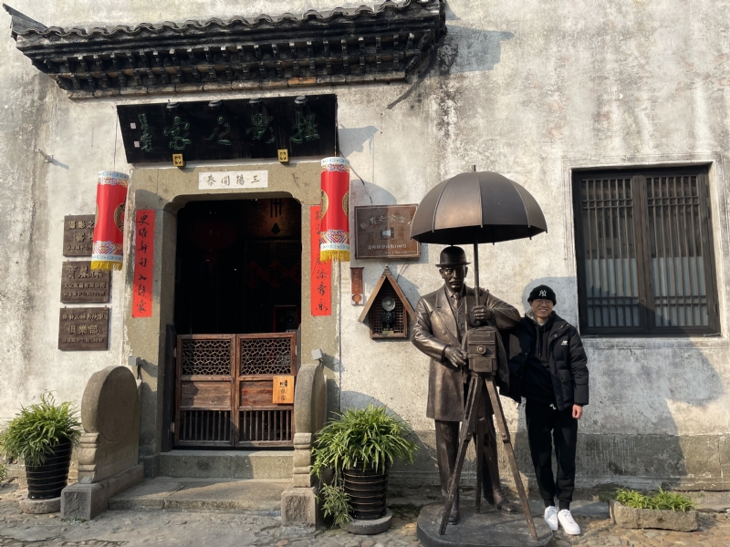 喝可乐的猫的第一张照片--石家庄相亲服务中心
