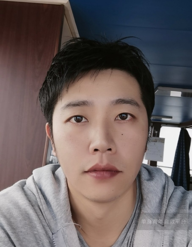 不太帅的男人的第一张照片--石家庄相亲服务中心