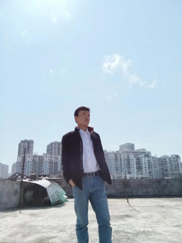 蓝色心情的第一张照片--石家庄相亲服务中心