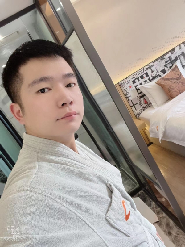 绿帽的第一张照片--石家庄相亲服务中心