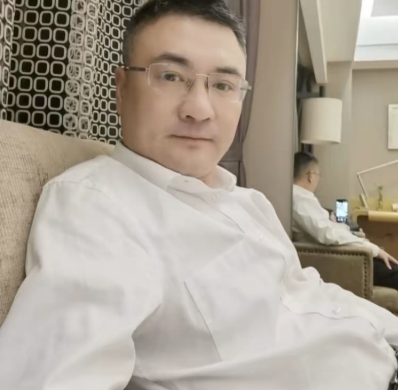 追逐的第二张照片--石家庄相亲服务中心