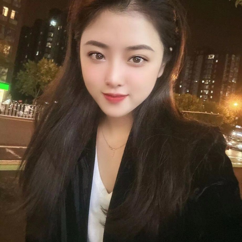 爱笑的微微的第一张照片--石家庄相亲服务中心
