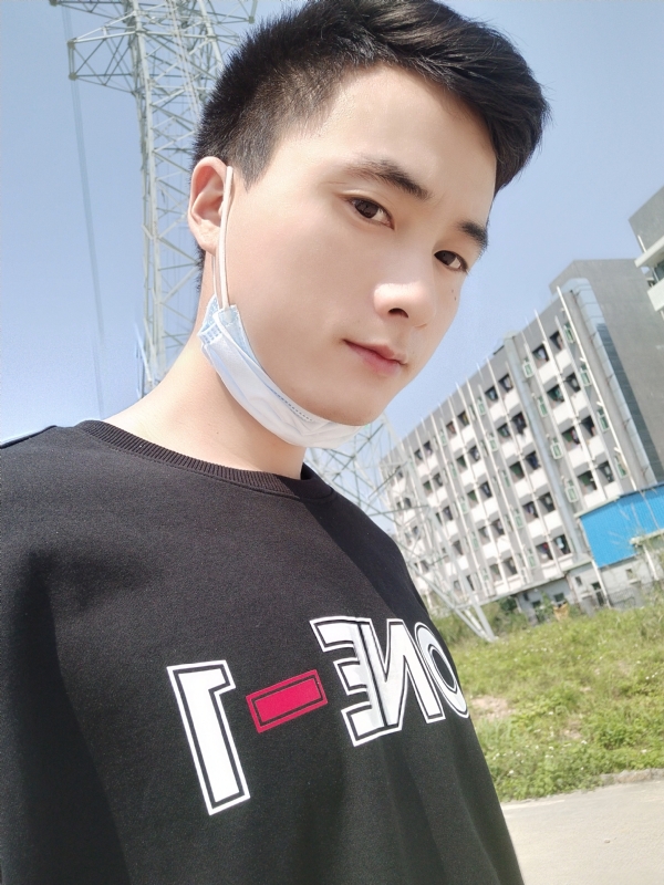 何凡的第一张照片--石家庄相亲服务中心
