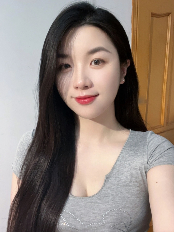 乔乔在寻爱的第一张照片--石家庄相亲服务中心