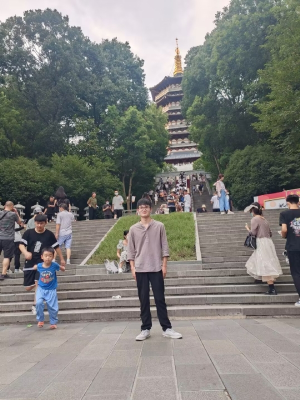 阳光男孩的第五张照片--石家庄相亲服务中心