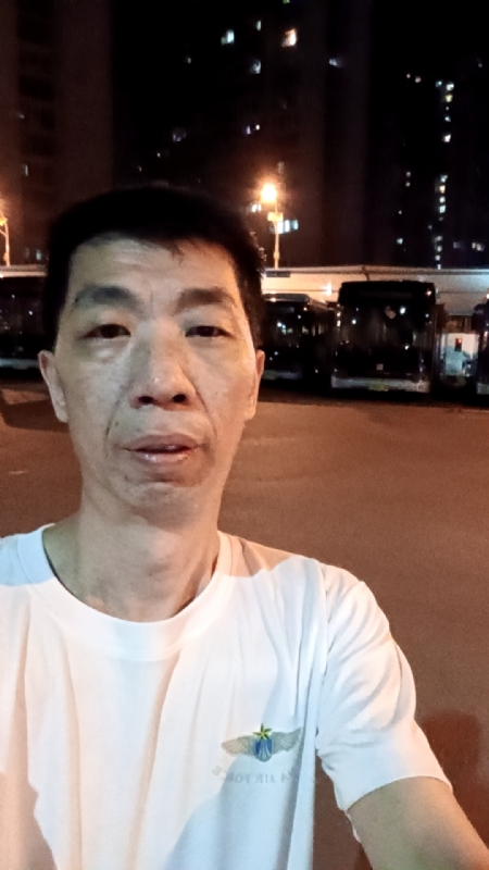 小丑的第一张照片--石家庄相亲服务中心