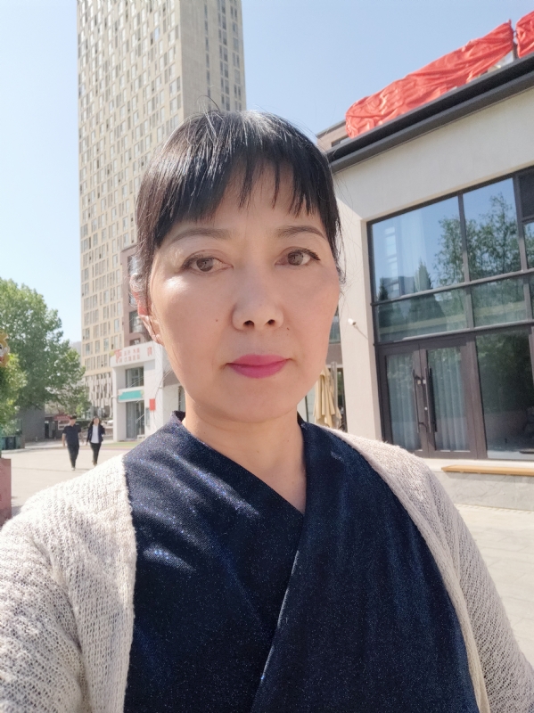 天山雪莲的第一张照片--石家庄相亲服务中心