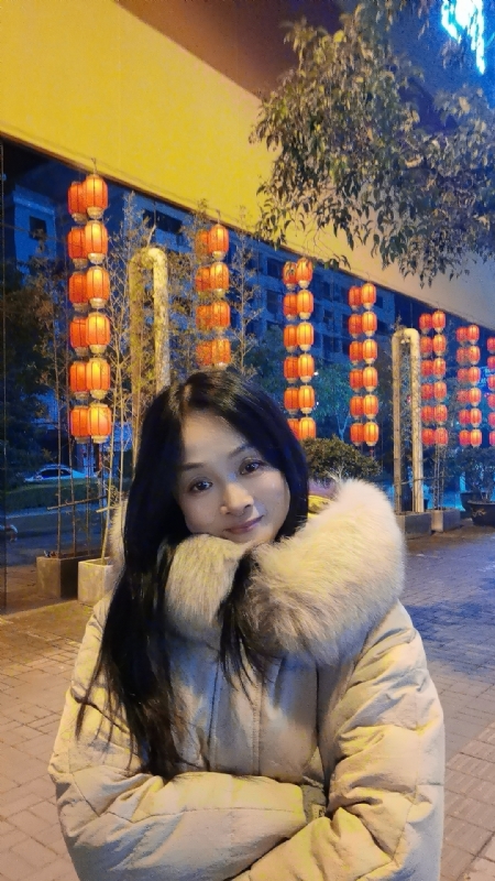 伊伊的第二张照片--石家庄相亲服务中心
