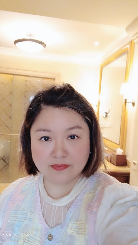 衎静玲瓏的第二张照片--石家庄相亲服务中心
