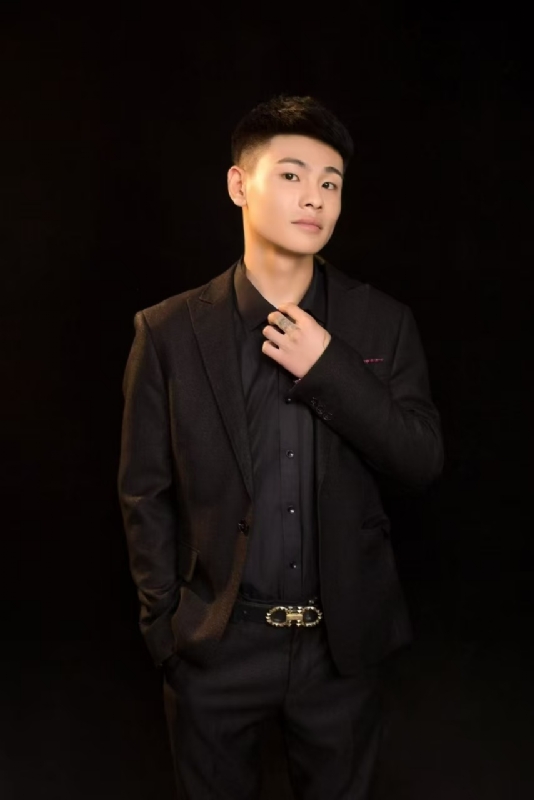 刘小船的第二张照片--石家庄相亲服务中心