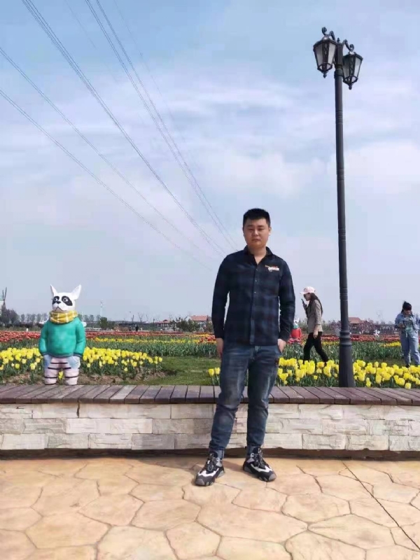 海阔天空的第一张照片--石家庄相亲服务中心